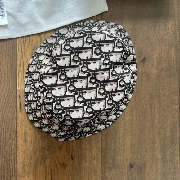 DIOR Reversible Teddy-D Small Brim Bucket Hat Black - Picture 4 of 7